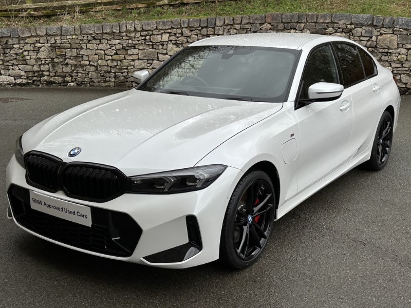 2024 (24) BMW 3 SERIES 330e M Sport 4dr Saloon [Tech/Pro Pack] 3012108