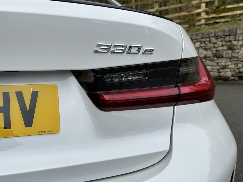 2024 (24) BMW 3 SERIES 330e M Sport 4dr Saloon [Tech/Pro Pack] 3012066