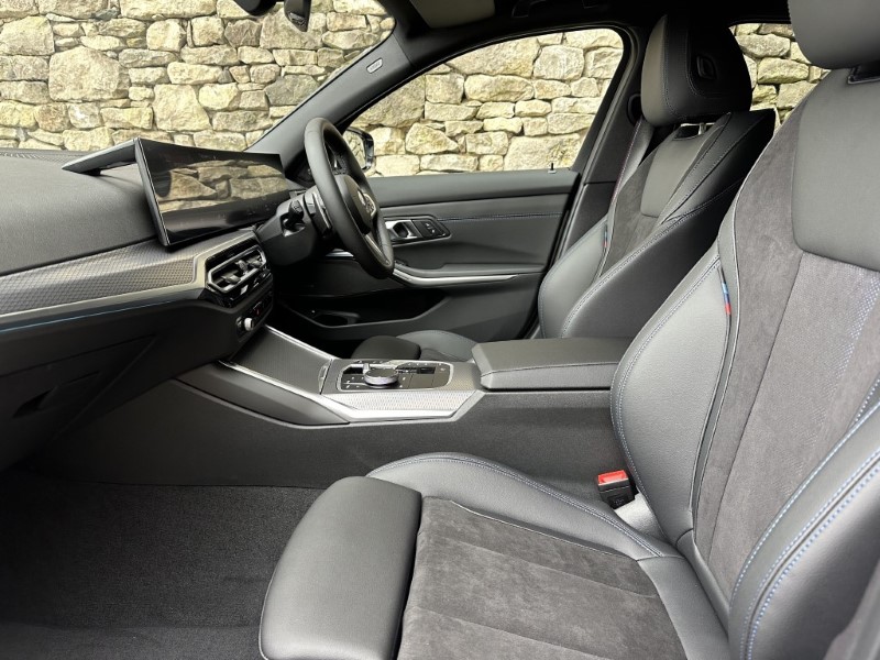 2024 (24) BMW 3 SERIES 330e M Sport 4dr Saloon [Tech/Pro Pack] 3012095