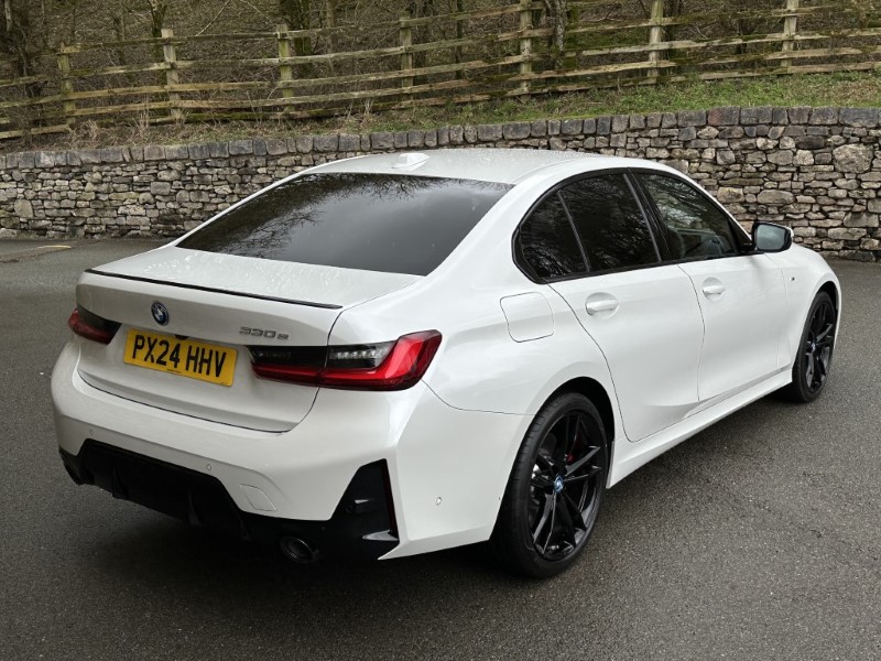 2024 (24) BMW 3 SERIES 330e M Sport 4dr Saloon [Tech/Pro Pack] 3012133