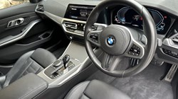 2021 (21) BMW 3 SERIES 330e xDrive M Sport Touring  3069338
