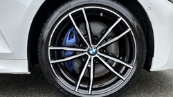 2021 (21) BMW 3 SERIES 330e xDrive M Sport Touring  3069391