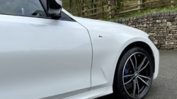 2021 (21) BMW 3 SERIES 330e xDrive M Sport Touring  3069394