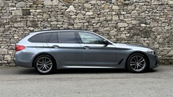 2020 (70) BMW 5 SERIES 520d MHT M Sport 5dr Touring  3120570