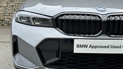 2023 (23) BMW 3 SERIES 330e M Sport Touring 3156346