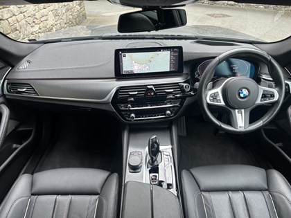 2022 (72) BMW 5 SERIES 520i MHT M Sport 4dr Saloon 