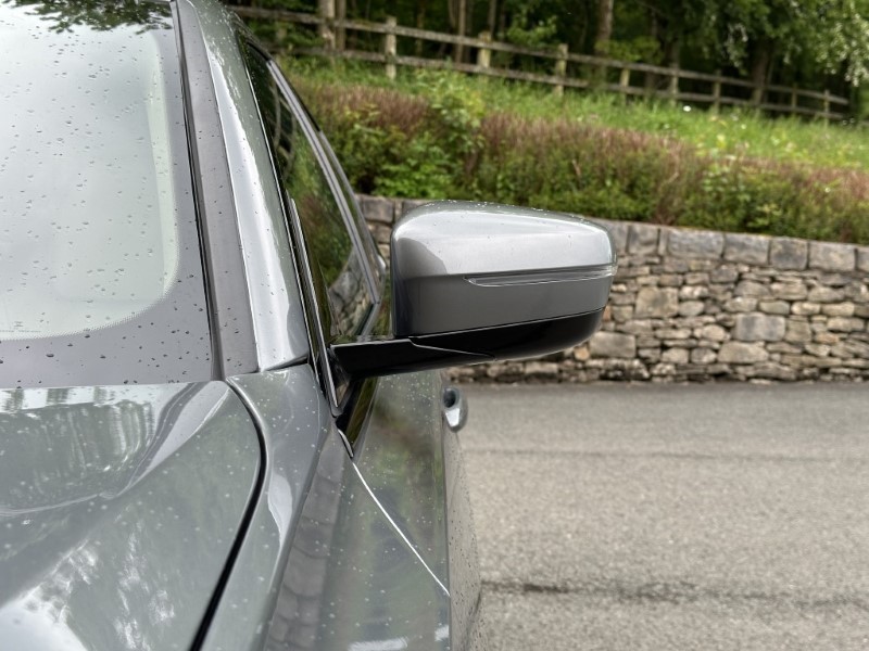 2024 (24) BMW 3 SERIES 320i Sport 4dr Step Auto 3189588