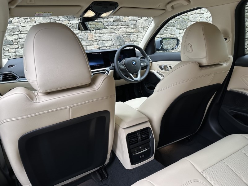 2024 (24) BMW 3 SERIES 320i Sport 4dr Step Auto 3189591