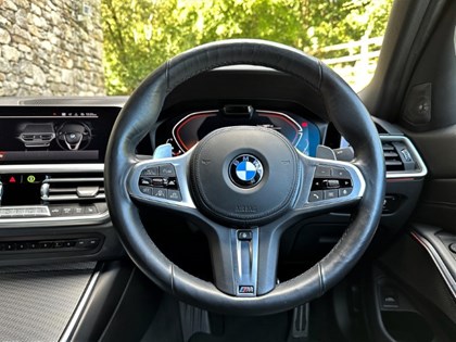 2021 (21) BMW 3 SERIES 320i xDrive M Sport 4dr Step Auto
