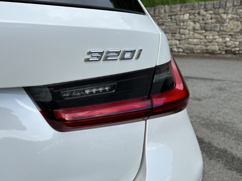 2023 (23) BMW 3 SERIES 320i M Sport 5dr Touring  3226842