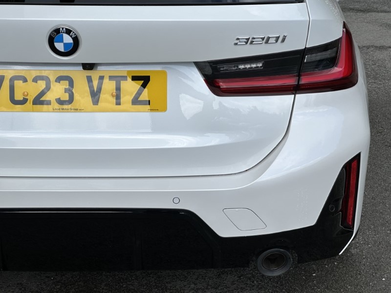 2023 (23) BMW 3 SERIES 320i M Sport 5dr Touring  3226844