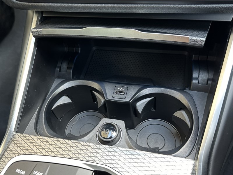 2023 (23) BMW 3 SERIES 320i M Sport 5dr Touring  3226862