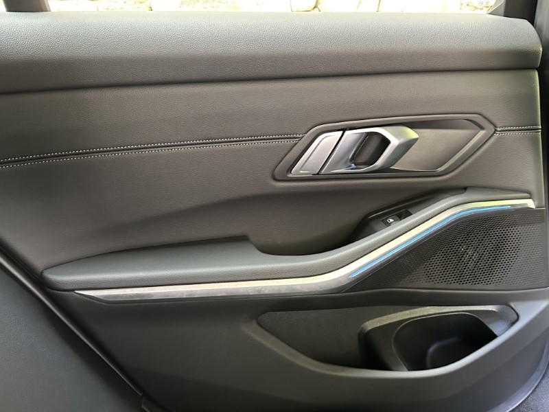 2023 (23) BMW 3 SERIES 320i M Sport 5dr Touring  3226853