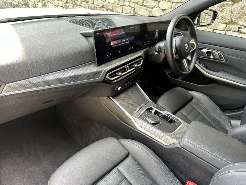 2023 (23) BMW 3 SERIES 320i M Sport 5dr Touring  3226872