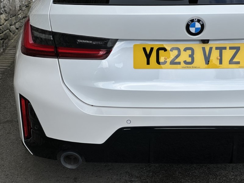 2023 (23) BMW 3 SERIES 320i M Sport 5dr Touring  3226843