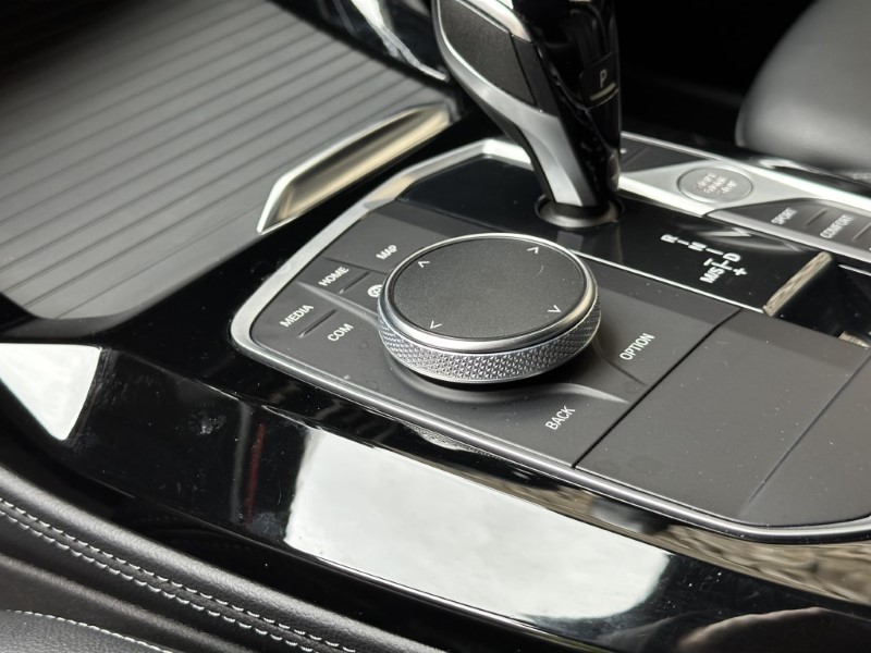 2022 (72) BMW X4 xDrive20d M Sport 5dr 3276356