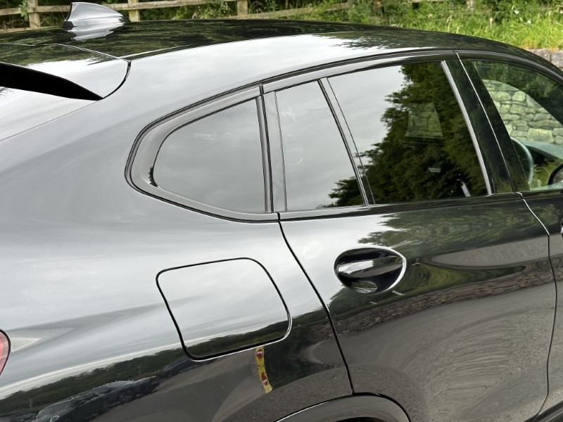 2022 (72) BMW X4 xDrive20d M Sport 5dr 3276387