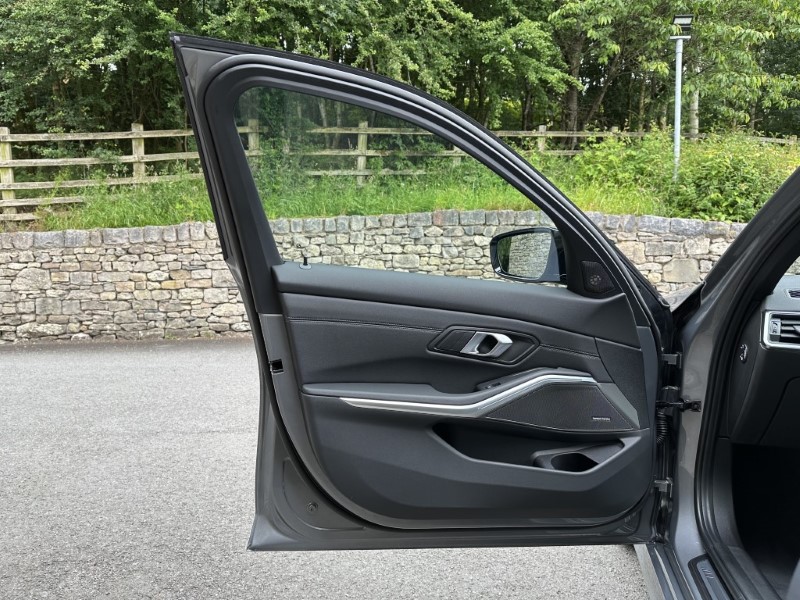 2024 (24) BMW 3 SERIES M340i xDrive Saloon 3277031