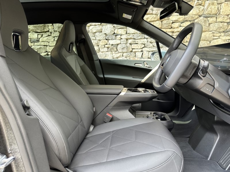 2024 (24) BMW iX 240kW xDrive40 M Sport 76.6kWh 5dr 3341325
