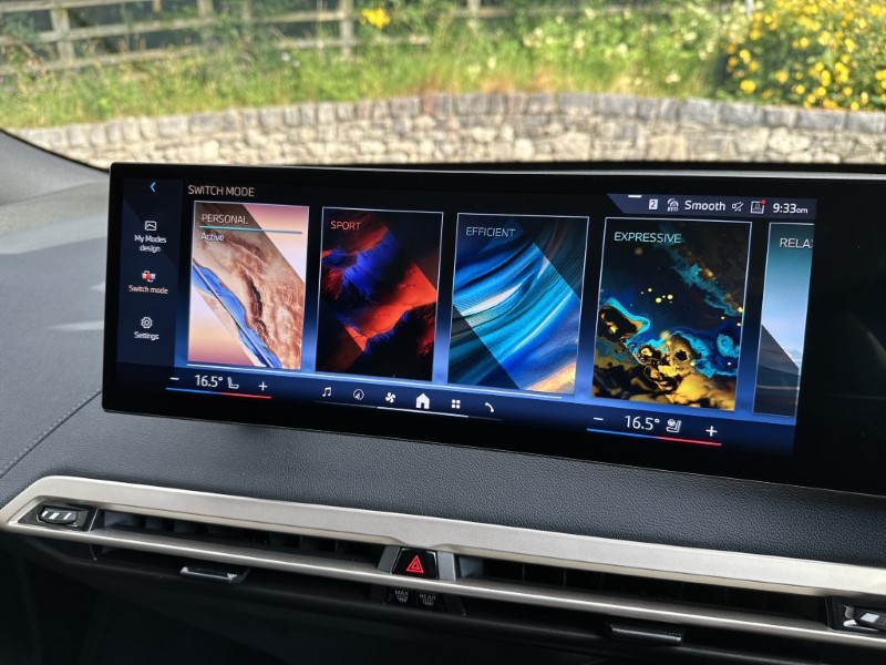 2024 (24) BMW iX 240kW xDrive40 M Sport 76.6kWh 5dr 3341370