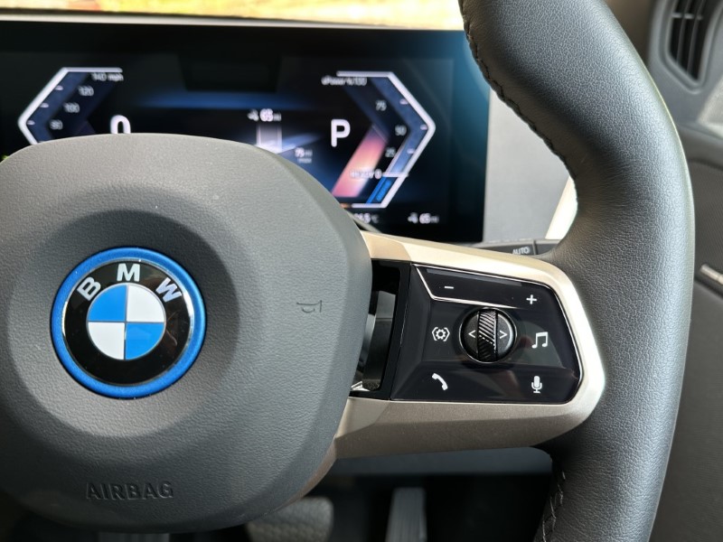 2024 (24) BMW iX 240kW xDrive40 M Sport 76.6kWh 5dr 3341334