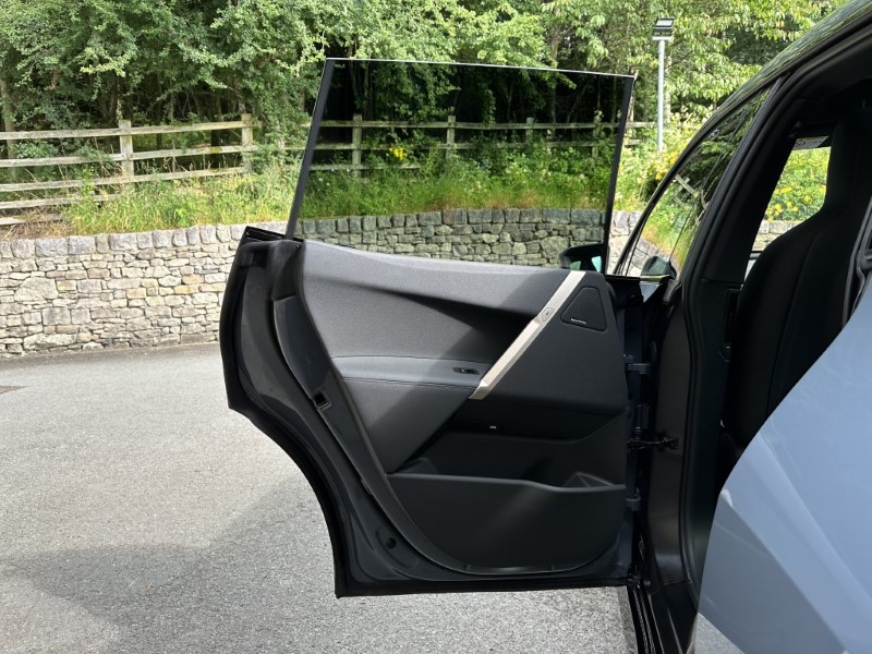 2024 (24) BMW iX 240kW xDrive40 M Sport 76.6kWh 5dr 3341382