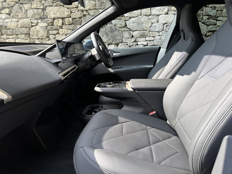 2024 (24) BMW iX 240kW xDrive40 M Sport 76.6kWh 5dr 3341349