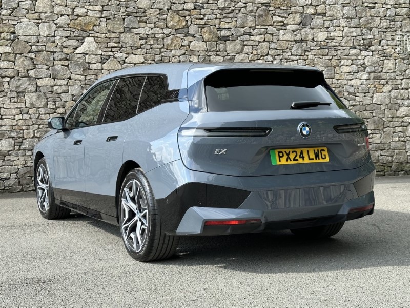 2024 (24) BMW iX 240kW xDrive40 M Sport 76.6kWh 5dr 3341360