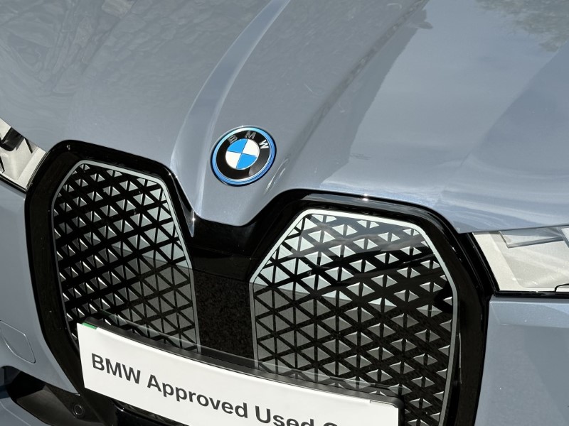 2024 (24) BMW iX 240kW xDrive40 M Sport 76.6kWh 5dr 3341347
