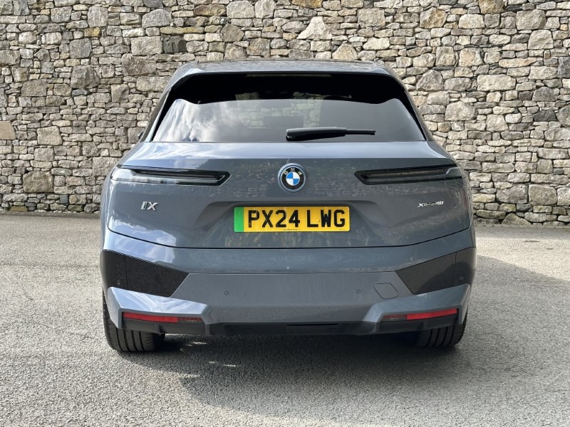 2024 (24) BMW iX 240kW xDrive40 M Sport 76.6kWh 5dr 3341359