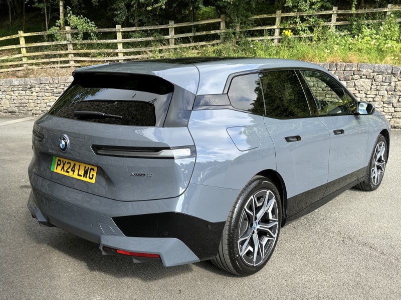 2024 (24) BMW iX 240kW xDrive40 M Sport 76.6kWh 5dr 3341383
