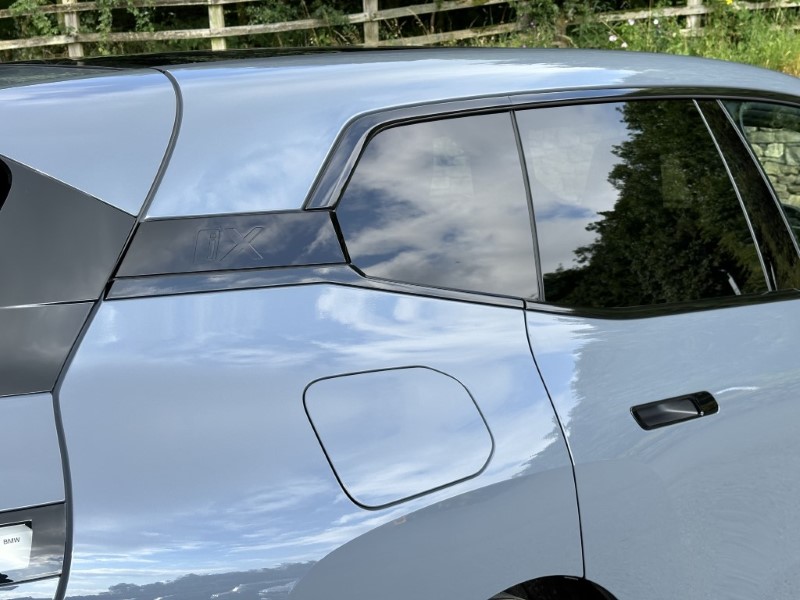 2024 (24) BMW iX 240kW xDrive40 M Sport 76.6kWh 5dr 3341384