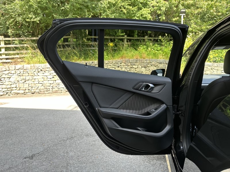 2024 (24) BMW 1 SERIES 118i M Sport 5dr 3363299