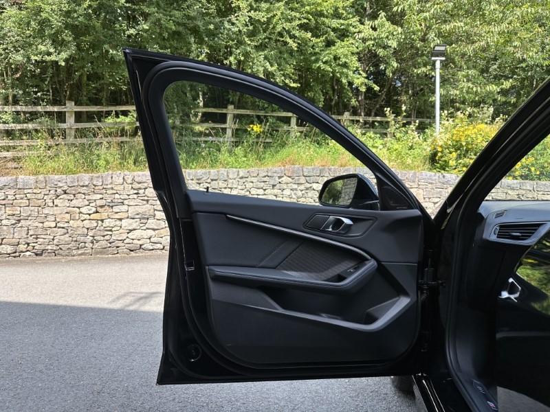 2024 (24) BMW 1 SERIES 118i M Sport 5dr 3363298