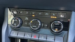 2022 (22) SKODA KAROQ 1.5 TSI SE L 5dr DSG 3421250