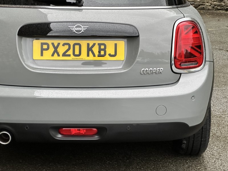 2020 (20) MINI HATCHBACK 1.5 Cooper Classic II 5dr 3543949