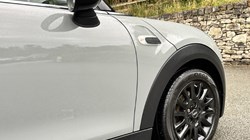 2020 (20) MINI HATCHBACK 1.5 Cooper Classic II 5dr 3543997