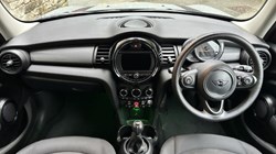 2020 (20) MINI HATCHBACK 1.5 Cooper Classic II 5dr 3543958