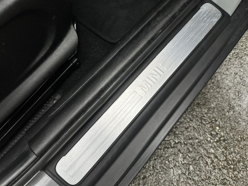 2020 (20) MINI HATCHBACK 1.5 Cooper Classic II 5dr 3543957