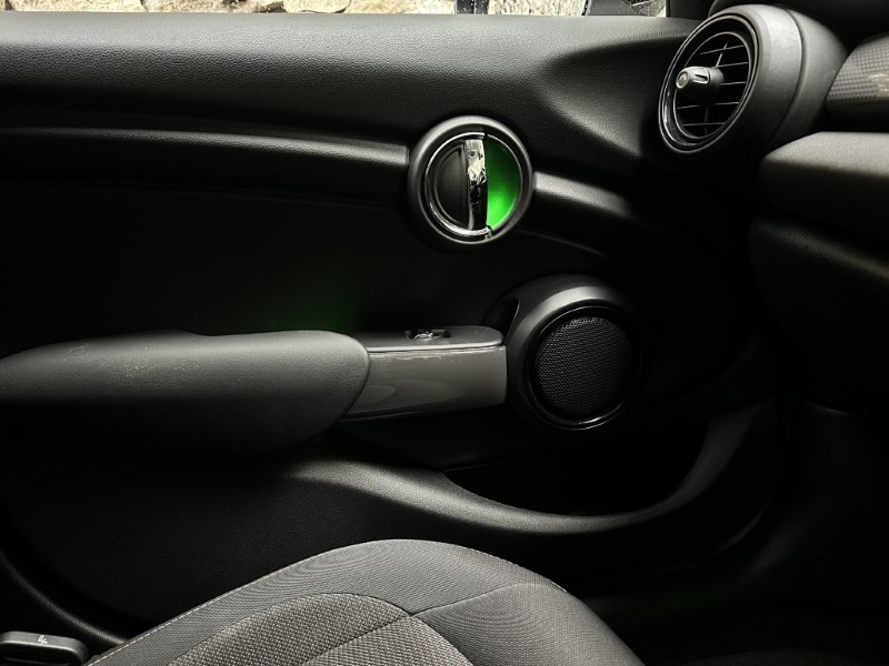 2020 (20) MINI HATCHBACK 1.5 Cooper Classic II 5dr 3543939