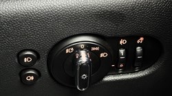 2020 (20) MINI HATCHBACK 1.5 Cooper Classic II 5dr 3543944