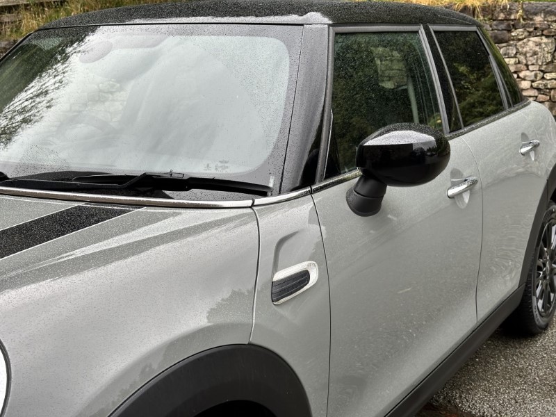 2020 (20) MINI HATCHBACK 1.5 Cooper Classic II 5dr 3543977