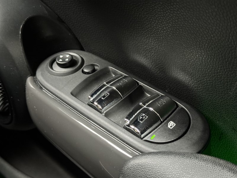 2020 (20) MINI HATCHBACK 1.5 Cooper Classic II 5dr 3543963