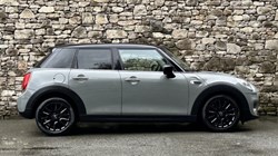 2020 (20) MINI HATCHBACK 1.5 Cooper Classic II 5dr 3543947