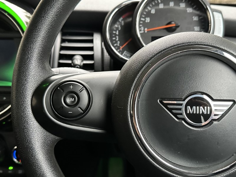 2020 (20) MINI HATCHBACK 1.5 Cooper Classic II 5dr 3543945