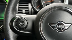 2020 (20) MINI HATCHBACK 1.5 Cooper Classic II 5dr 3543945