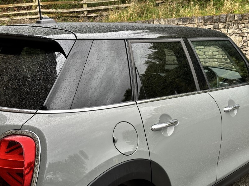 2020 (20) MINI HATCHBACK 1.5 Cooper Classic II 5dr 3543992