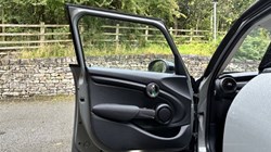 2020 (20) MINI HATCHBACK 1.5 Cooper Classic II 5dr 3543990