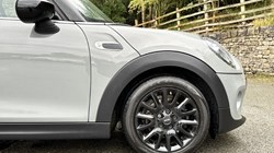 2020 (20) MINI HATCHBACK 1.5 Cooper Classic II 5dr 3543996