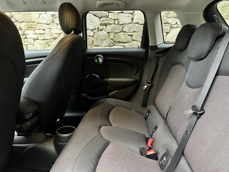 2020 (20) MINI HATCHBACK 1.5 Cooper Classic II 5dr 3543972